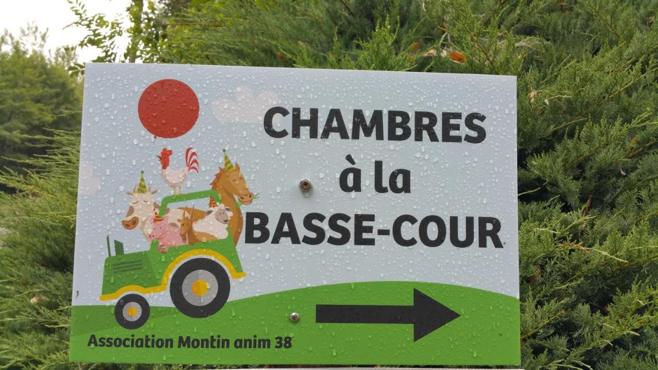 Basse-Cour De Montin Au 256 Chemin De La Rocaille A 38510 Vezeronce Curtin Bed & Breakfast Morestel Eksteriør bilde